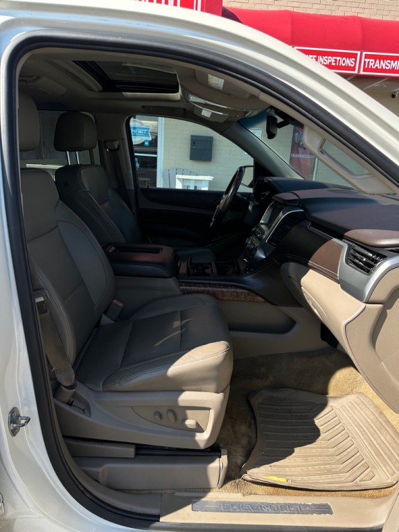 2015 Chevrolet Suburban Image 19