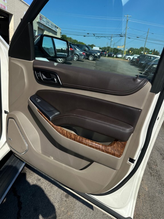 2015 Chevrolet Suburban Image 20