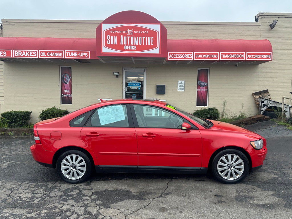 2004 Volvo S40 Image 1