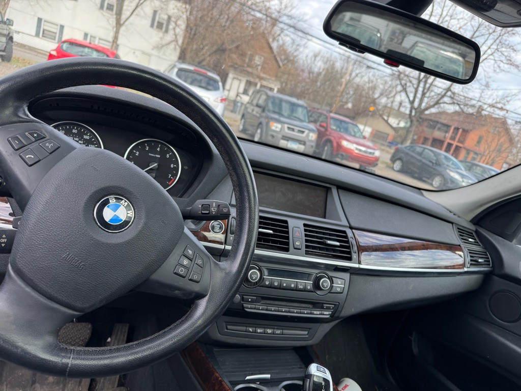 2010 BMW X5 Image 6