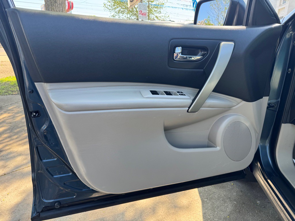2013 Nissan Rogue Image 6