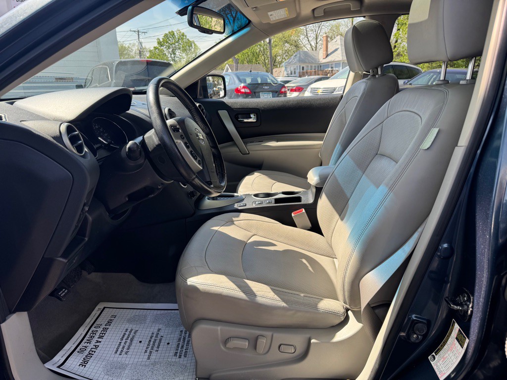 2013 Nissan Rogue Image 8