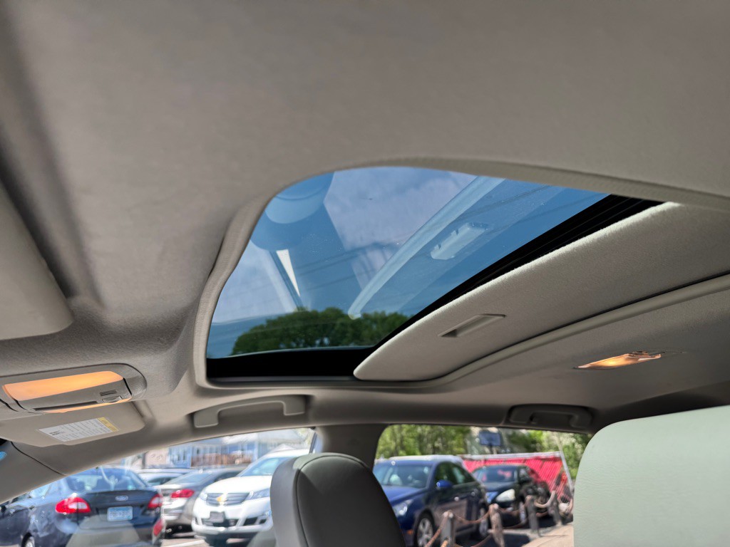 2013 Nissan Rogue Image 9