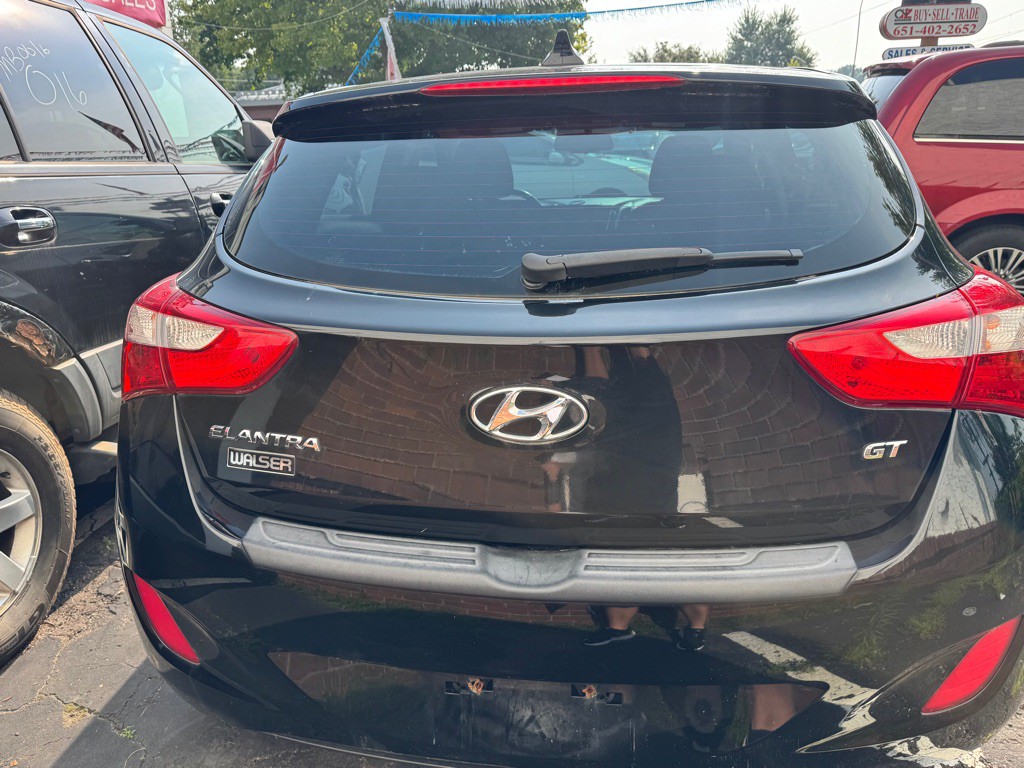 2016 Hyundai Elantra Image 2