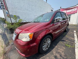 Image for 2014 Chrysler Town & Country Touring L ID: 6730751