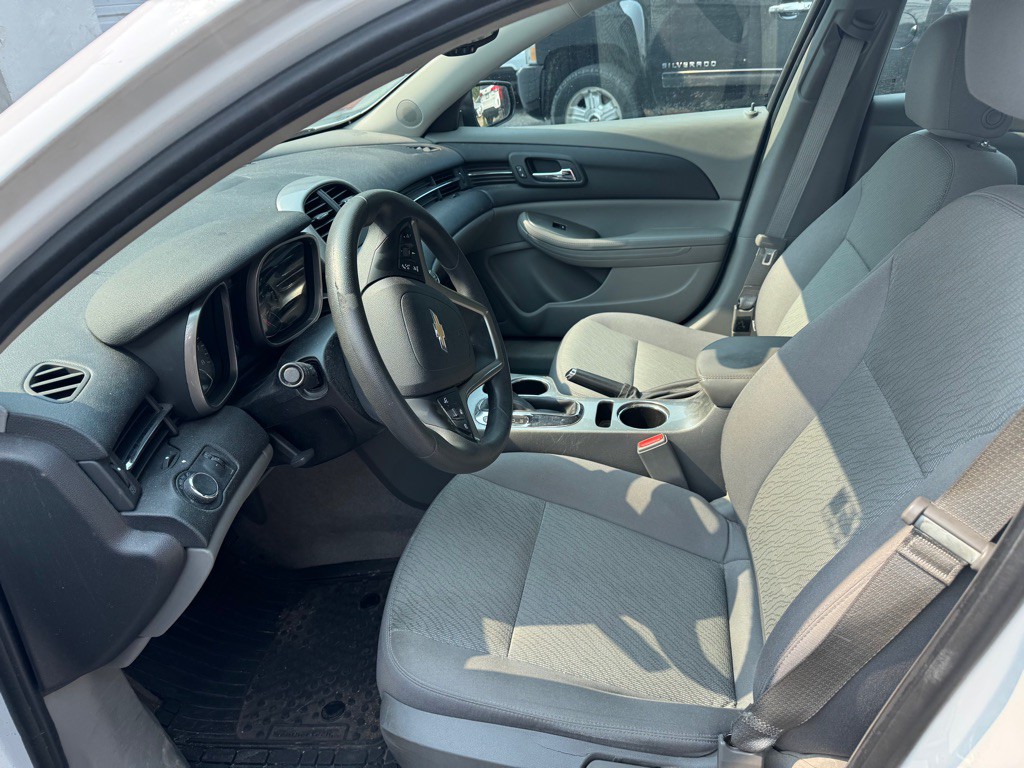 2014 Chevrolet Malibu Image 3