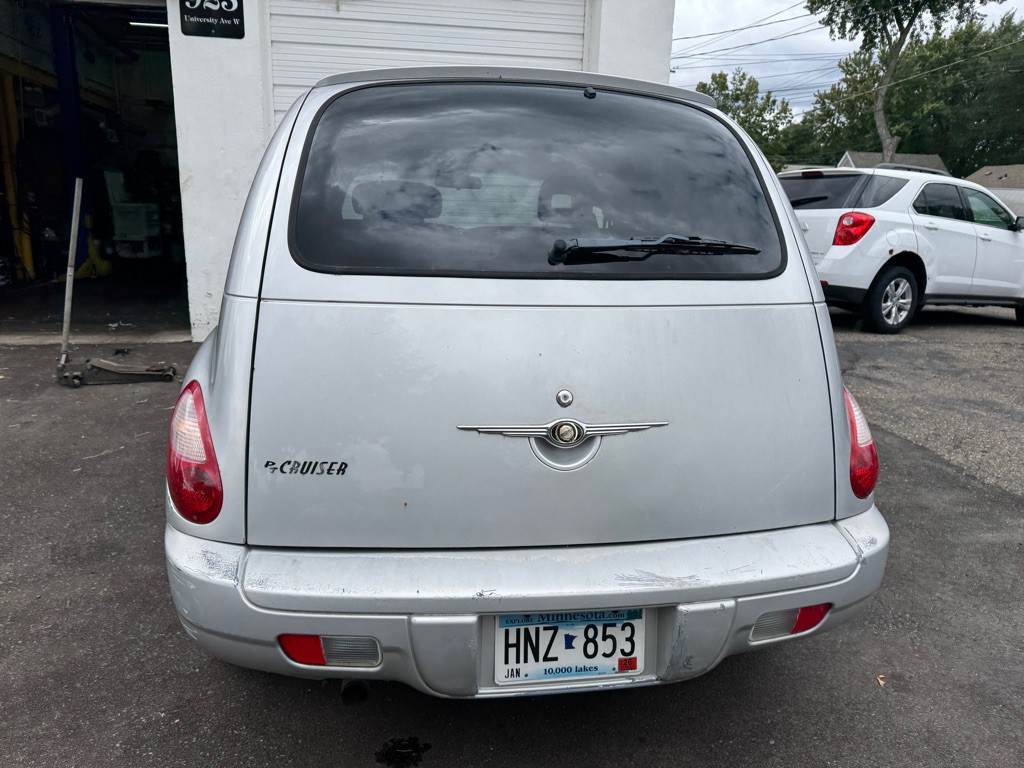 2008 Chrysler PT Cruiser Image 4