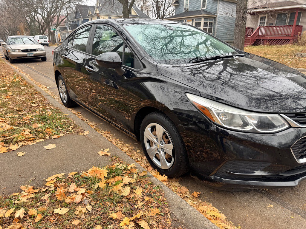2016 Chevrolet Cruze Image 3