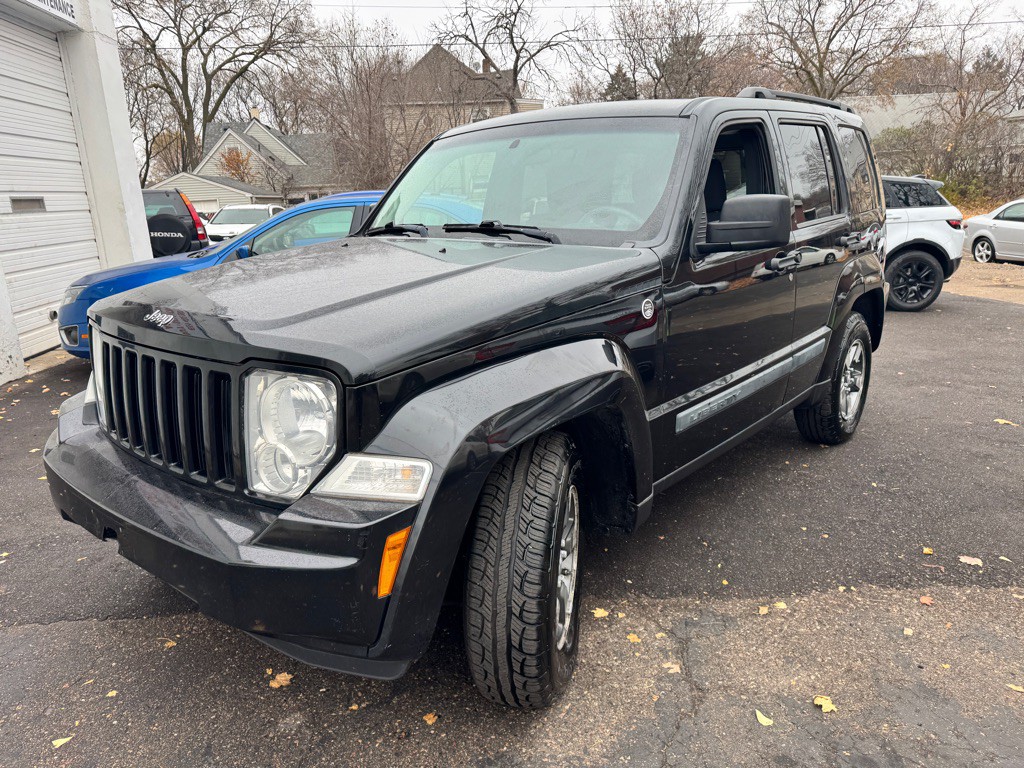 2009 Jeep Liberty Image 2
