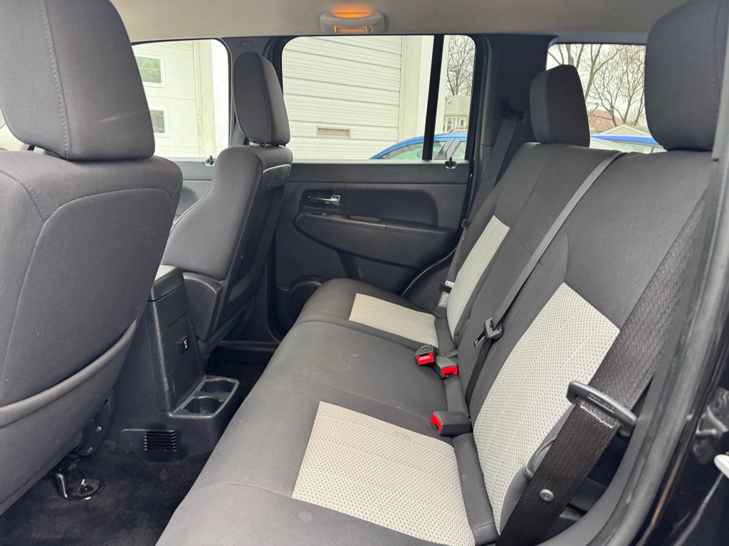 2009 Jeep Liberty Image 10