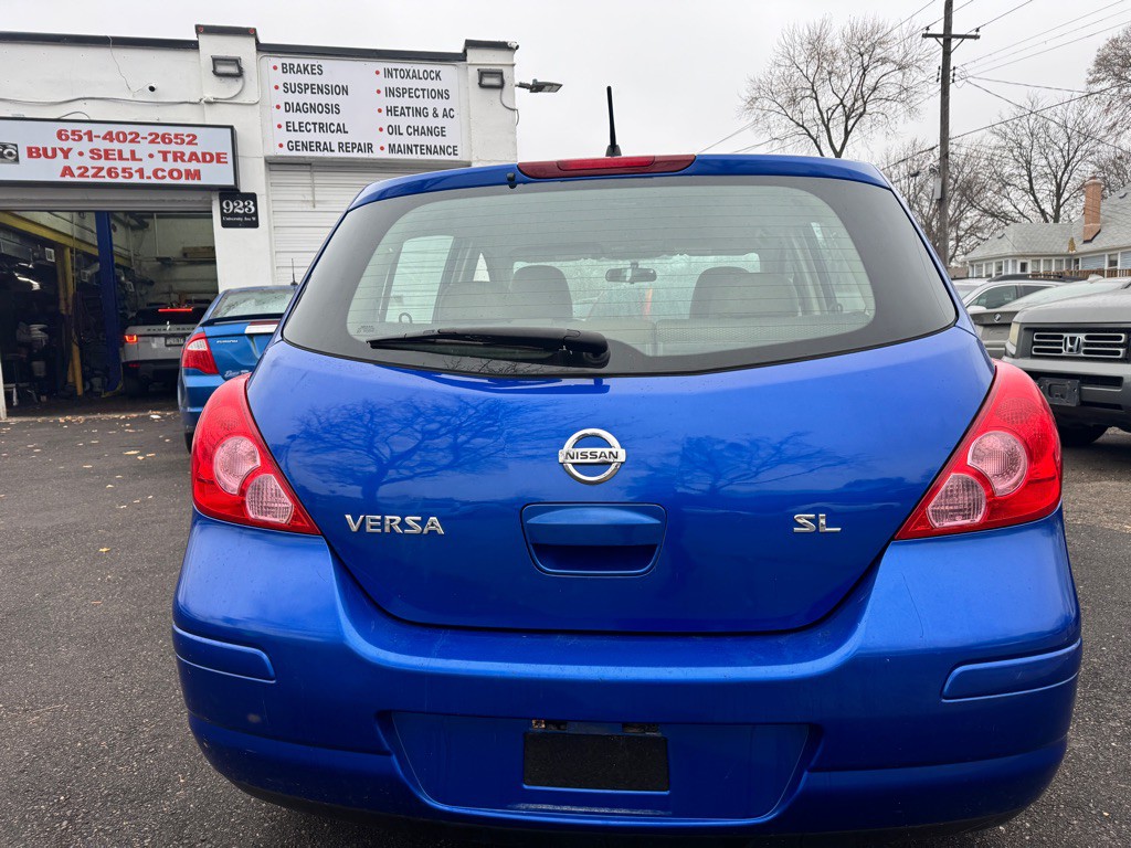 2009 Nissan Versa Image 2