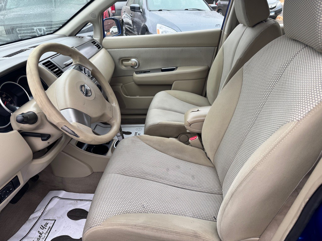 2009 Nissan Versa Image 9