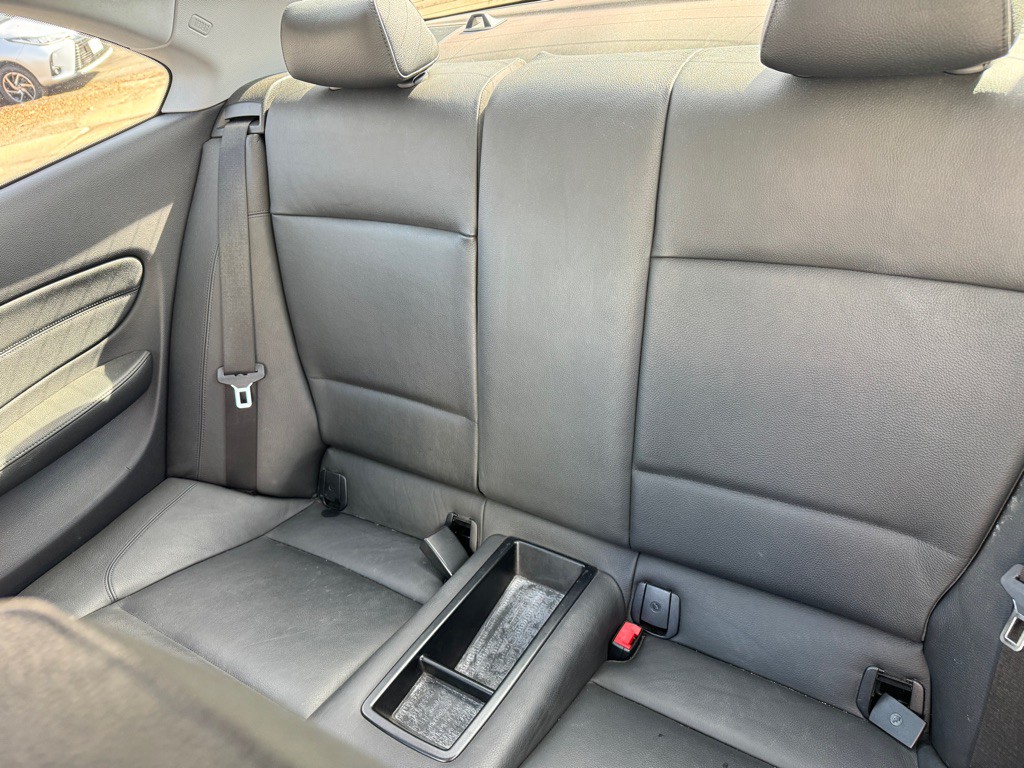 2009 BMW 1 Series Image 2