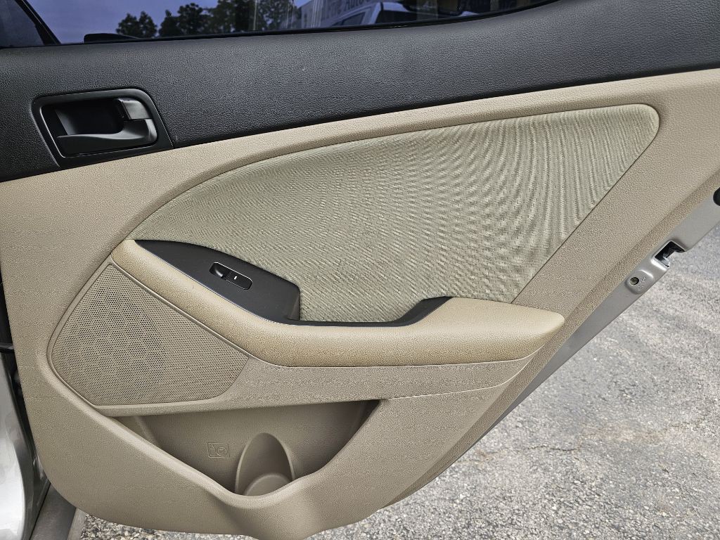 2014 Kia Optima Image 32