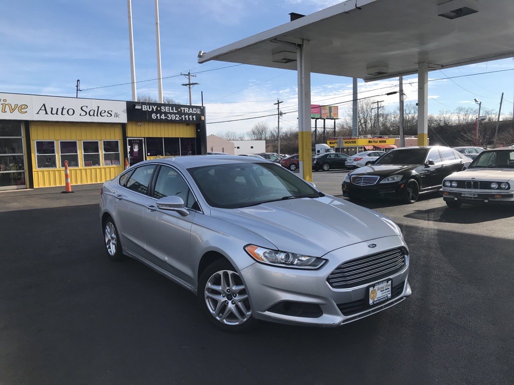 2016 Ford Fusion Image 2