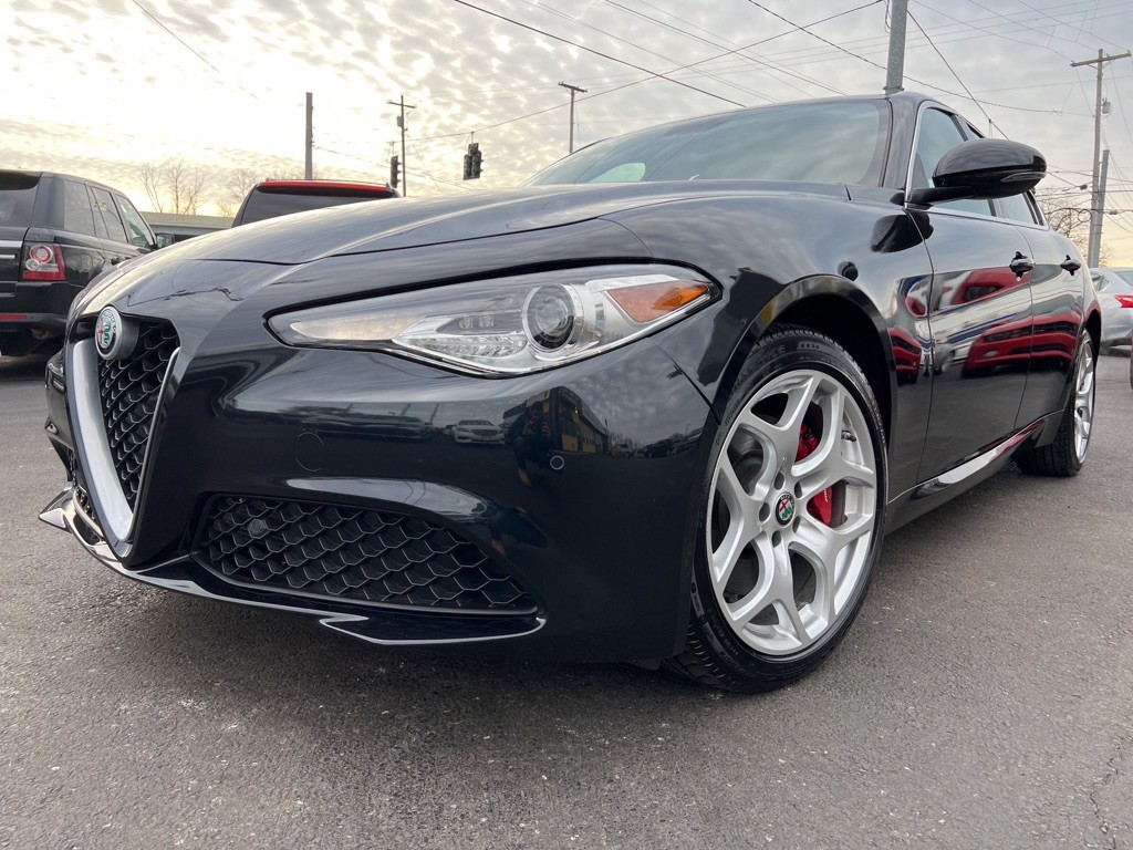 2018 Alfa Romeo Giulia Image 12