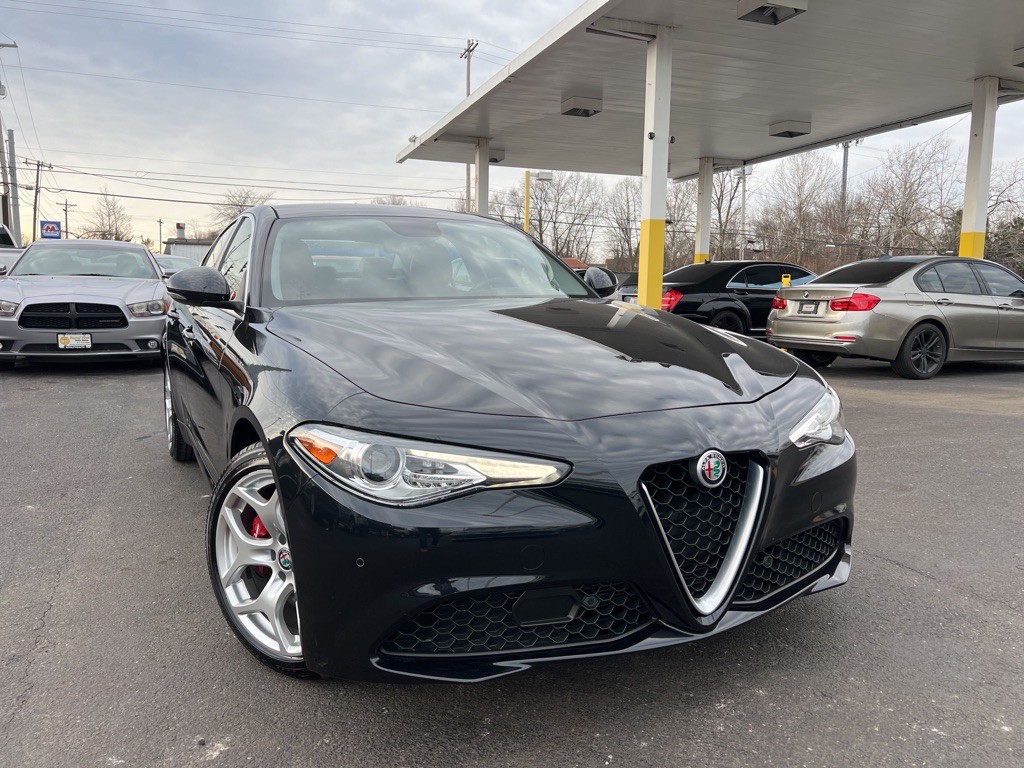 2018 Alfa Romeo Giulia Image 3