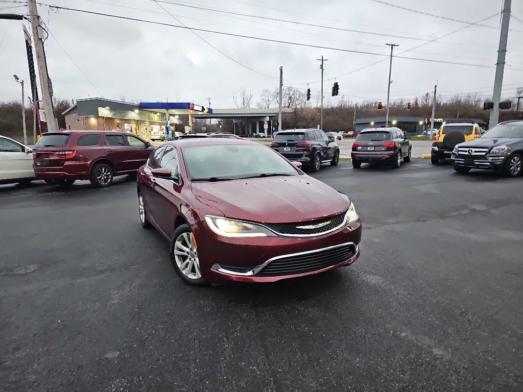 2015 Chrysler 200 Image 4