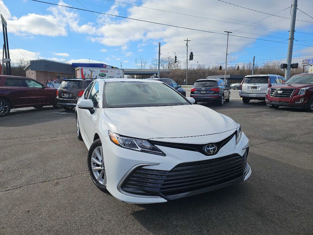 2021 Toyota Camry Image 1
