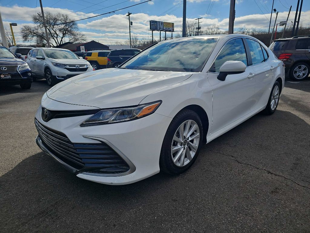 2021 Toyota Camry Image 2