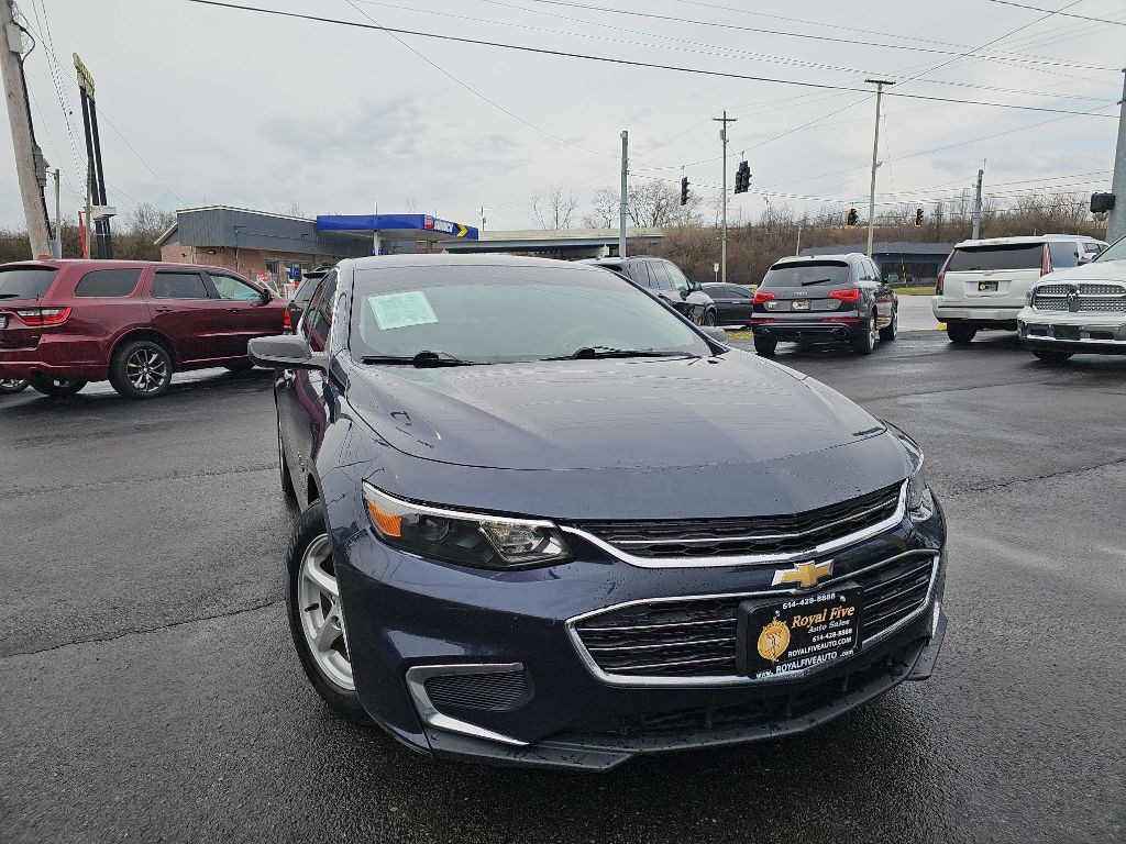 2017 Chevrolet Malibu Image 1