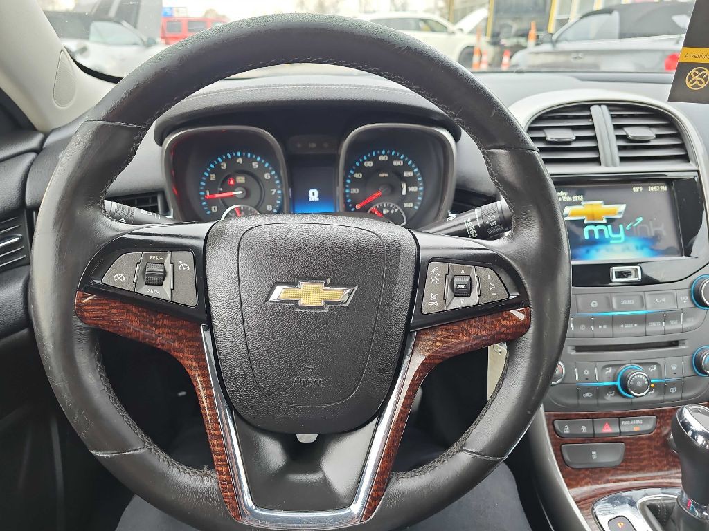 2013 Chevrolet Malibu Image 14