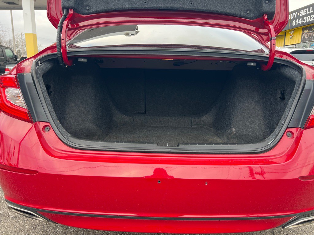 2021 Honda Accord Image 32