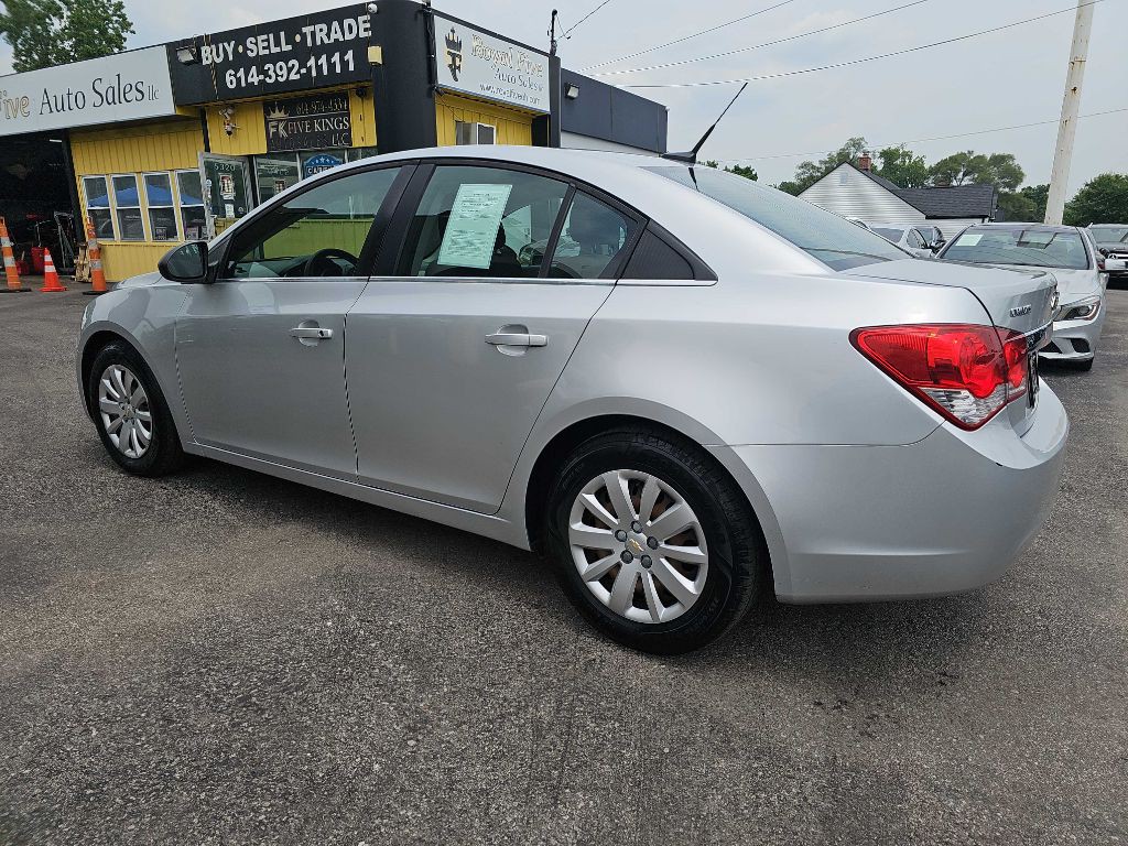 2011 Chevrolet Cruze Image 16