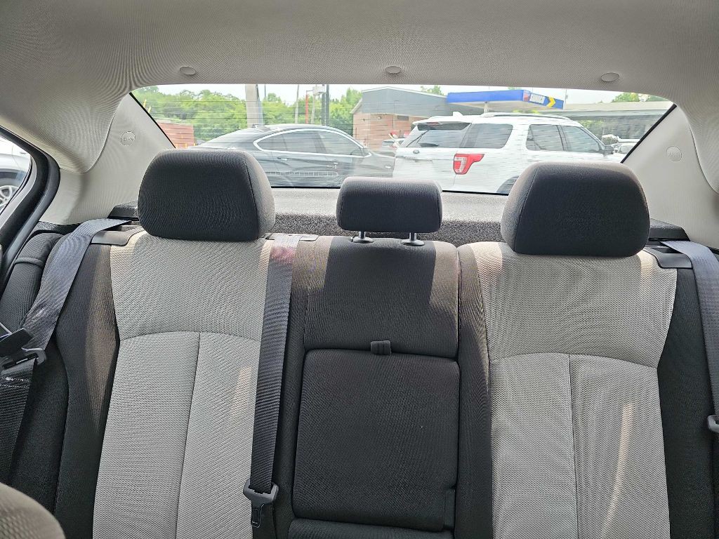 2011 Chevrolet Cruze Image 28