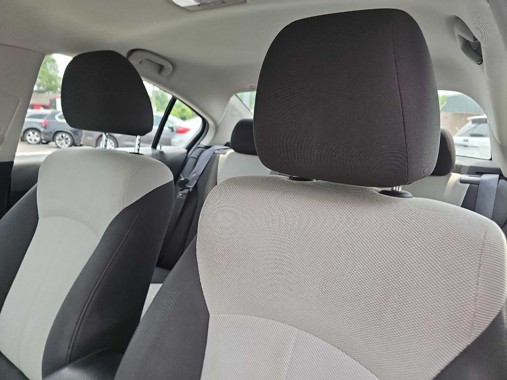 2011 Chevrolet Cruze Image 29