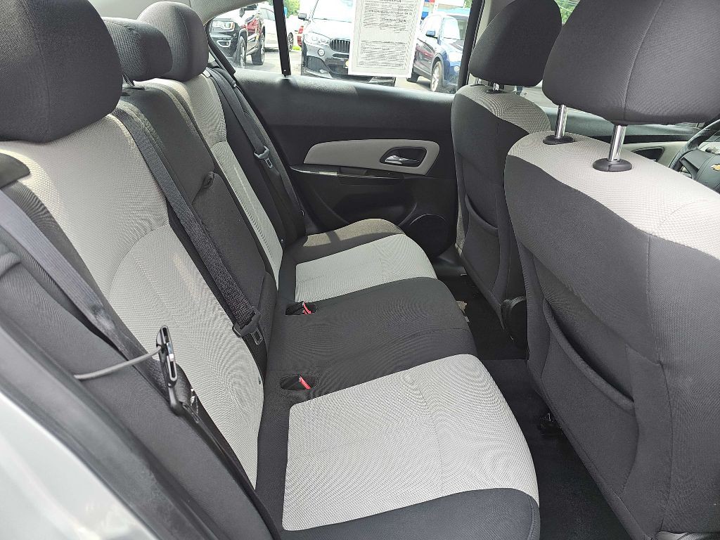2011 Chevrolet Cruze Image 42