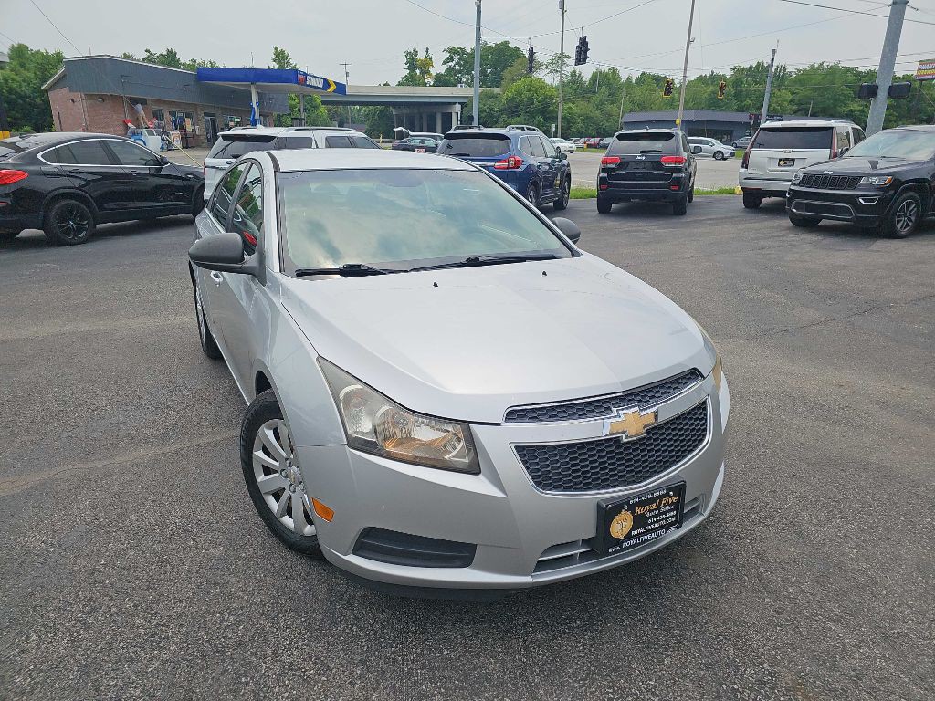 2011 Chevrolet Cruze Image 3