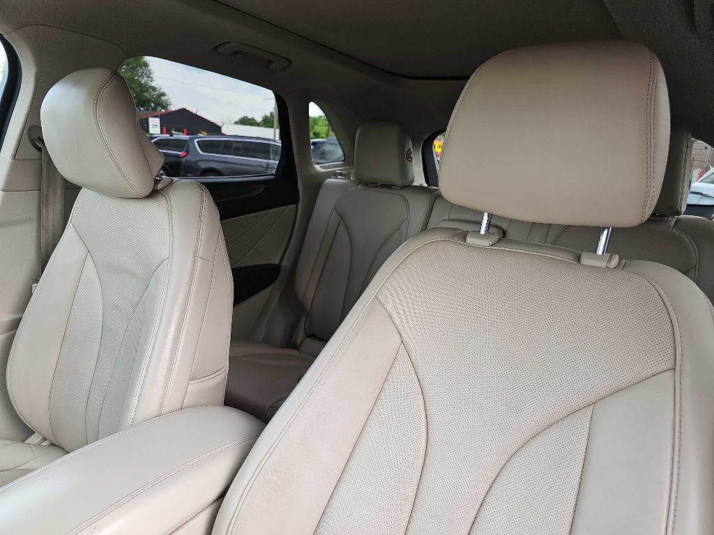 2017 Lincoln MKC Image 23