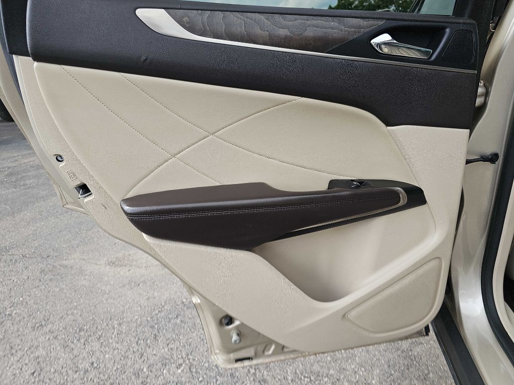 2017 Lincoln MKC Image 43