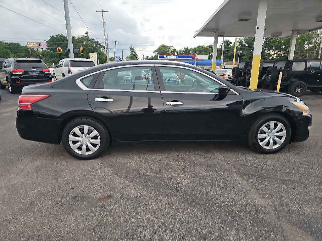 2013 Nissan Altima Image 16