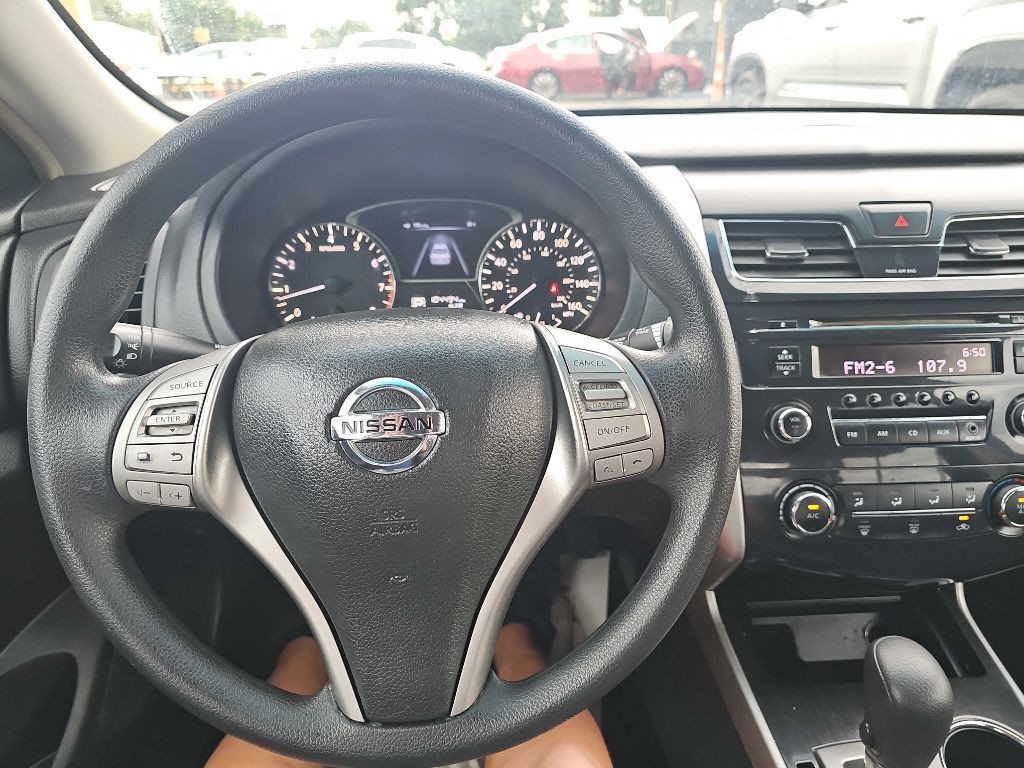 2013 Nissan Altima Image 23