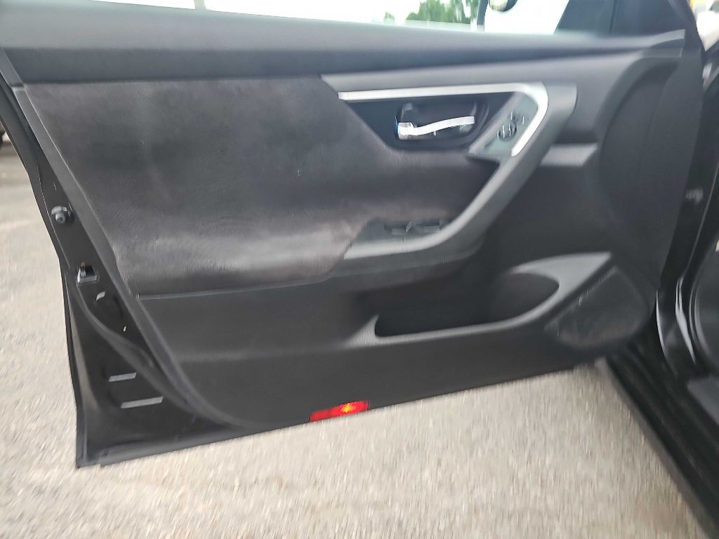 2013 Nissan Altima Image 24
