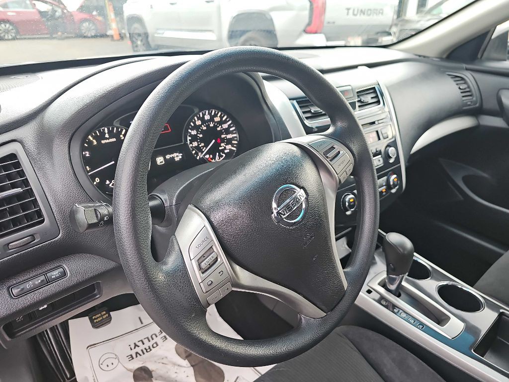 2013 Nissan Altima Image 18