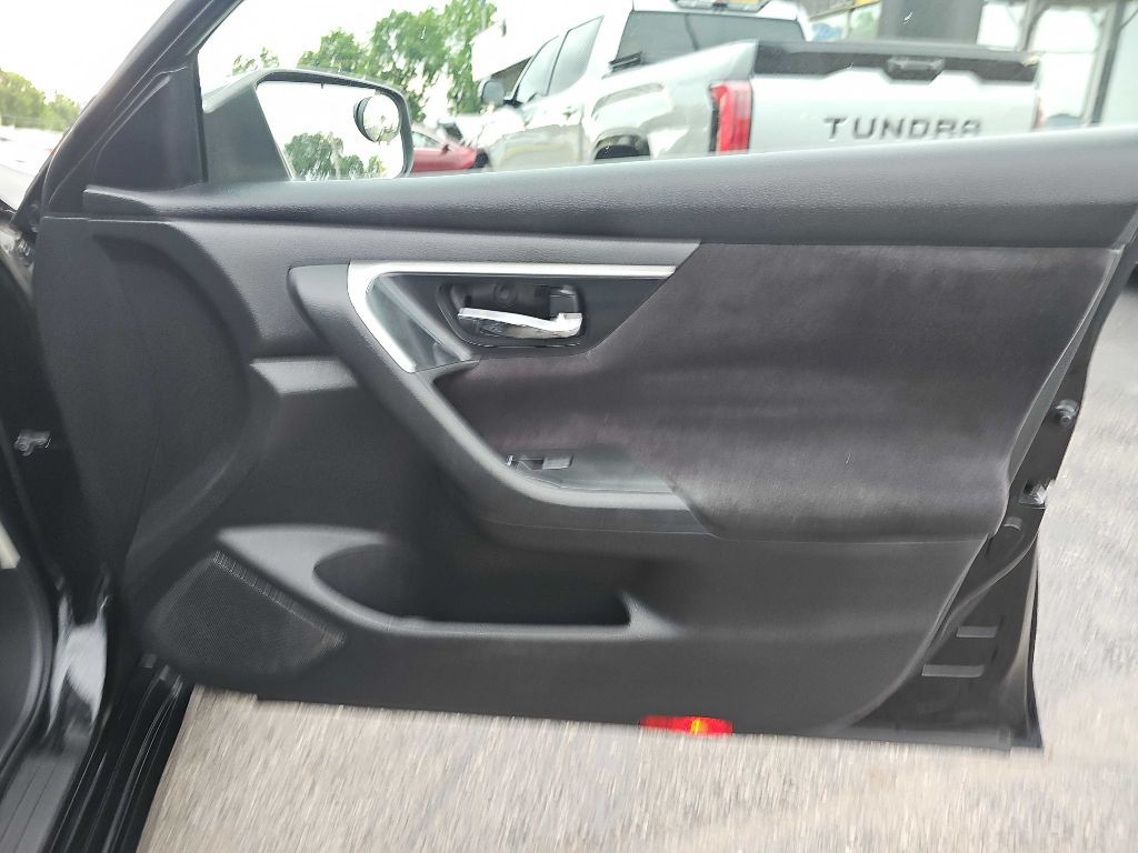 2013 Nissan Altima Image 33