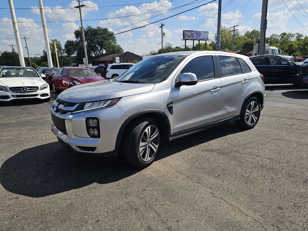 2021 Mitsubishi Outlander Image 3