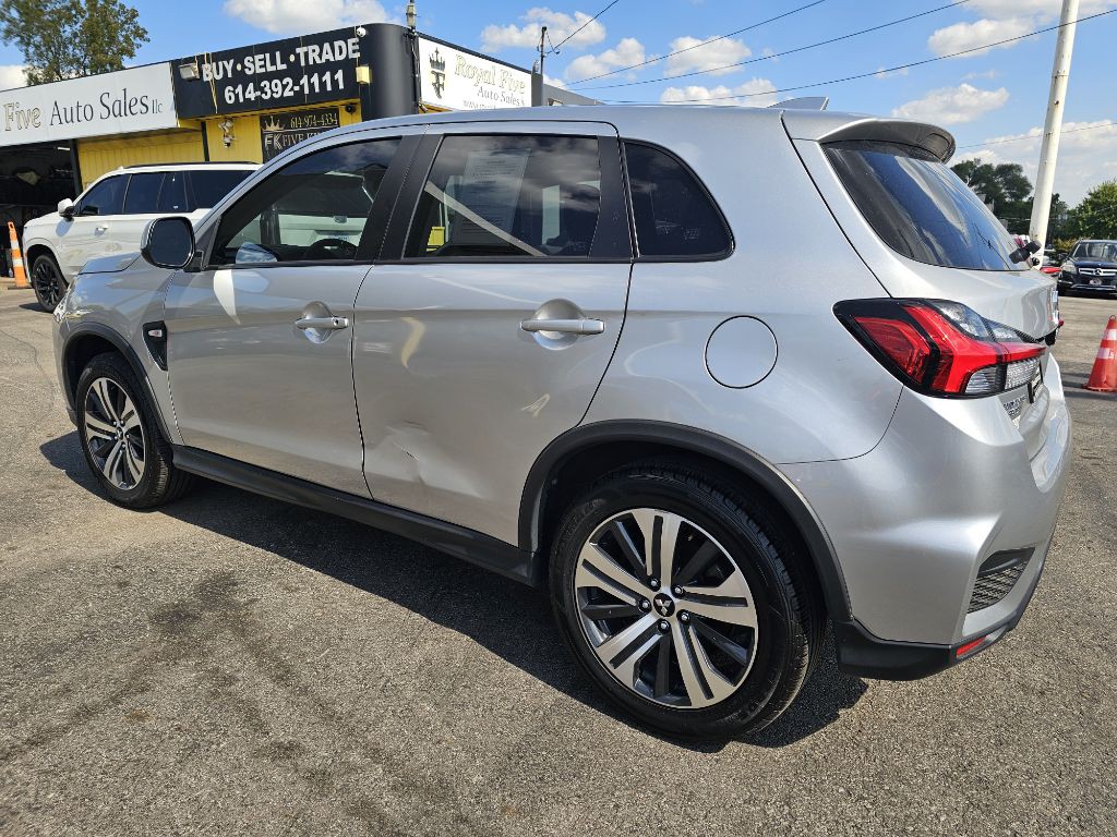 2021 Mitsubishi Outlander Image 12