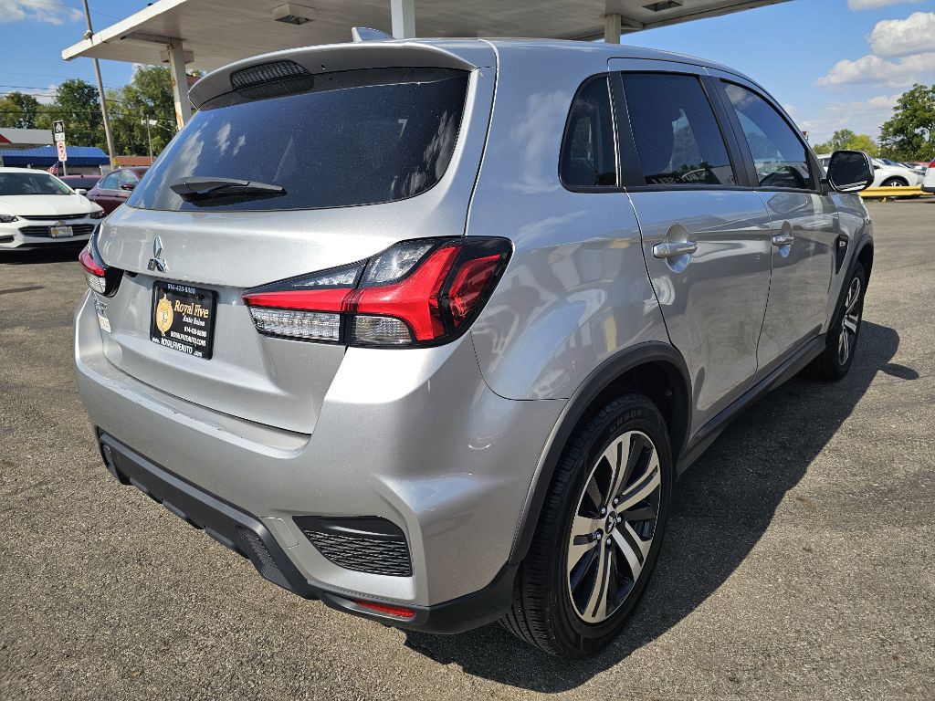 2021 Mitsubishi Outlander Image 14