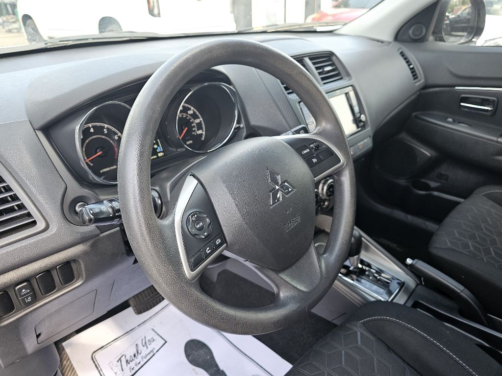 2021 Mitsubishi Outlander Image 19