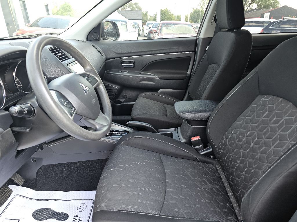 2021 Mitsubishi Outlander Image 20