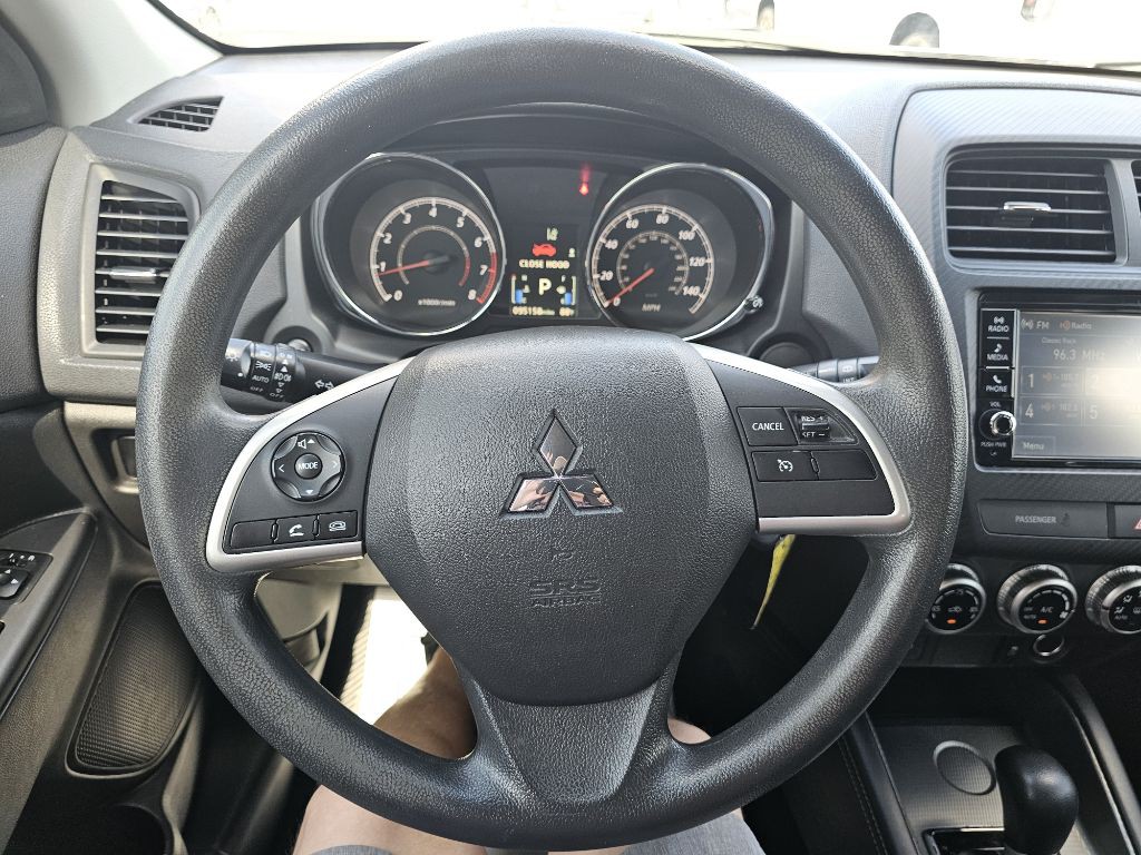 2021 Mitsubishi Outlander Image 28