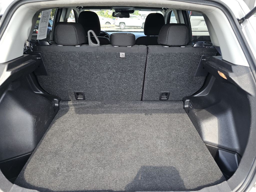 2021 Mitsubishi Outlander Image 35