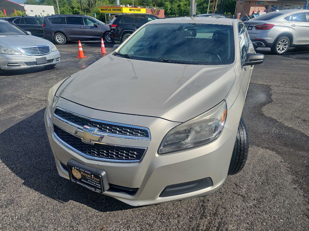2013 Chevrolet Malibu Image 5