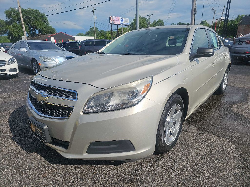 2013 Chevrolet Malibu Image 8