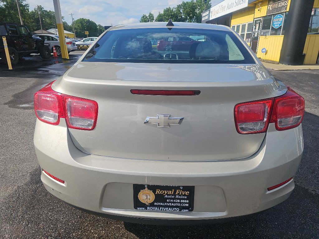 2013 Chevrolet Malibu Image 14