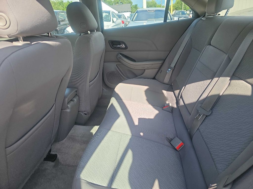 2013 Chevrolet Malibu Image 25